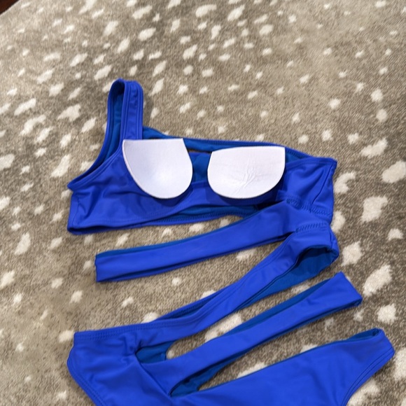 Norboe Blue One-Shoulder Cutout Swimsuit. Size S - Picture 12 of 14